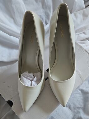 ALDO White Pointed-Toe Stessy High Heels